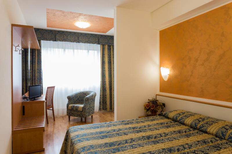 Single Room image 1