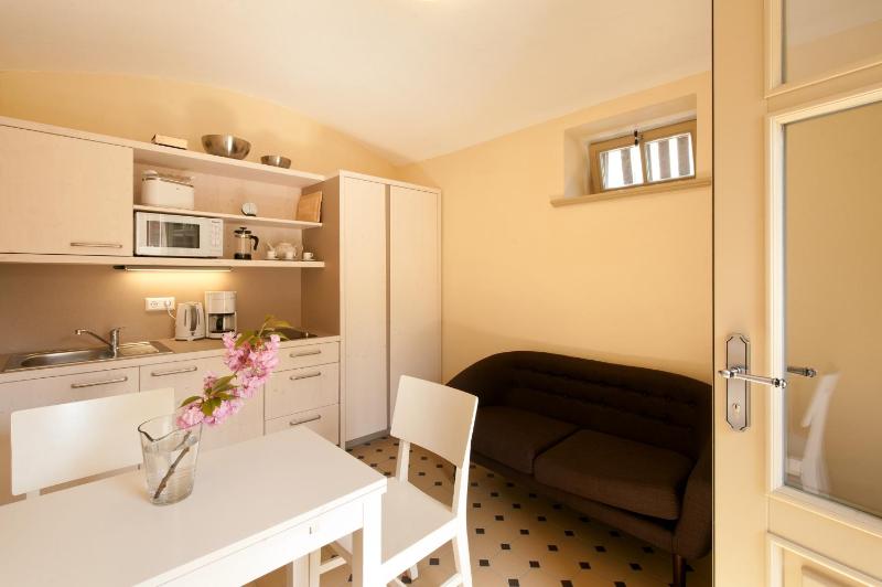Apartment image 2