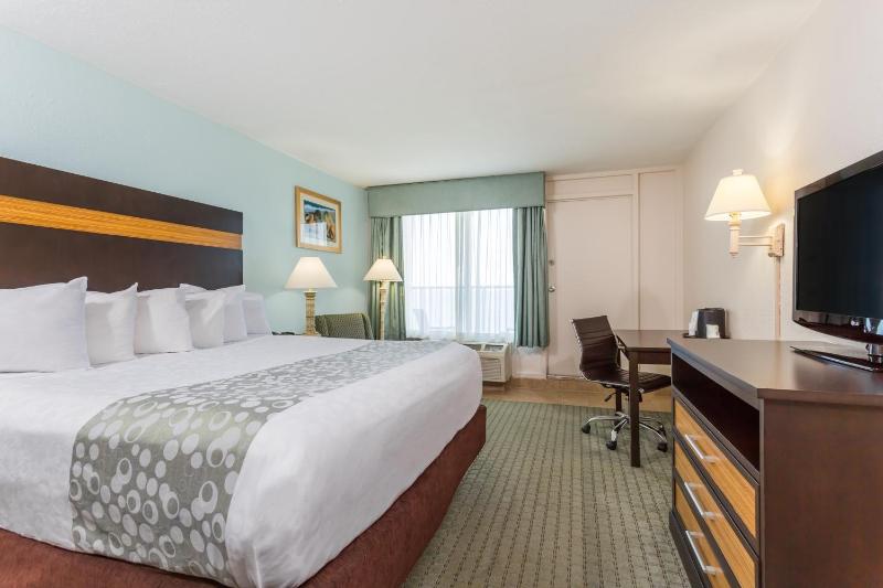 Ramada Plaza by Wyndham Nags Head Oceanfront - image 11