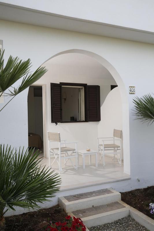 Superior Double Room with Patio image 1