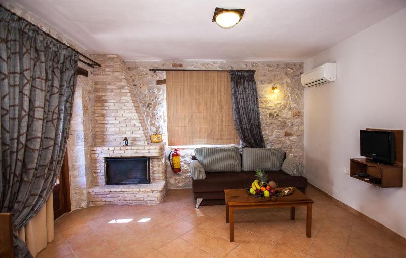 Deluxe Apartment with mountain view image 4