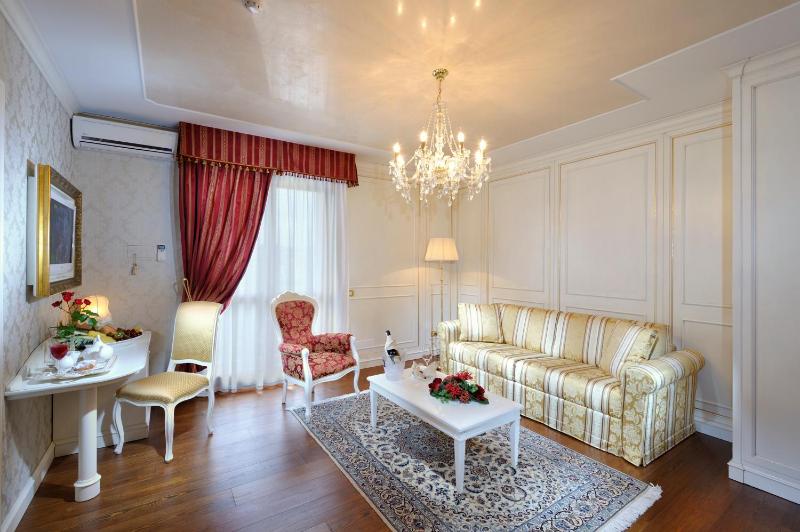 Suite image 4
