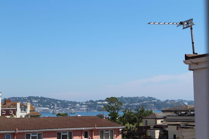 Double Room with Private Bathroom image 1