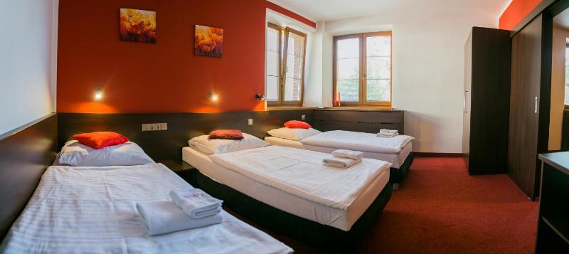 Deluxe Suite image 2