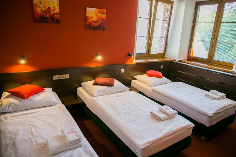 Deluxe Suite image 3