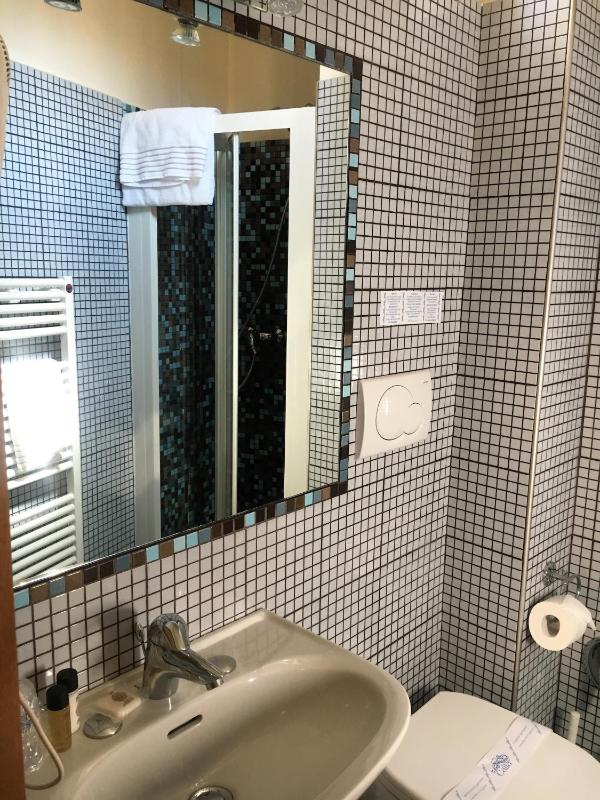 Single Room image 2