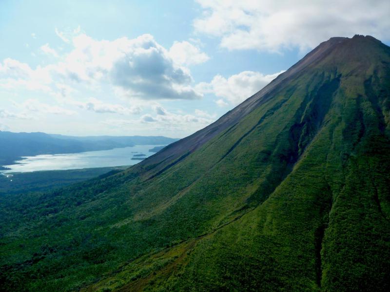 Arenal Volcano Inn - image 5