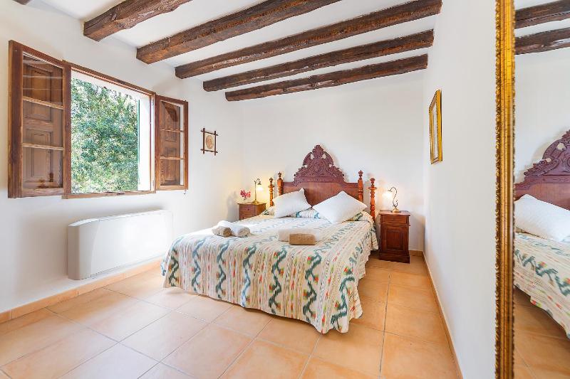 Deluxe Double Room image 4