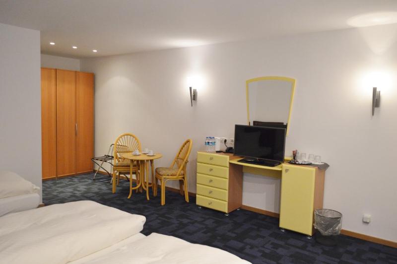 Triple Room image 1