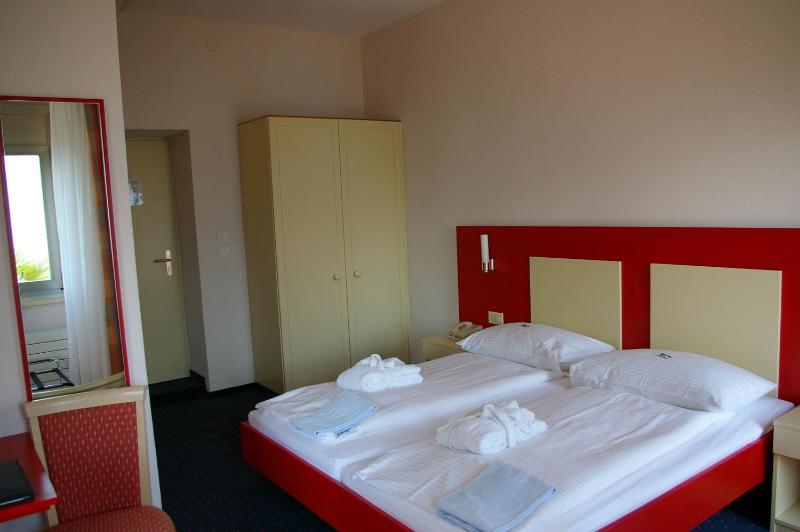 Comfort Double Room image 4