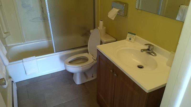 Queen Room image 1