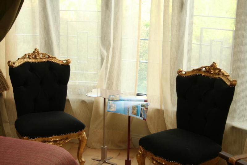 Deluxe Double Room image 3