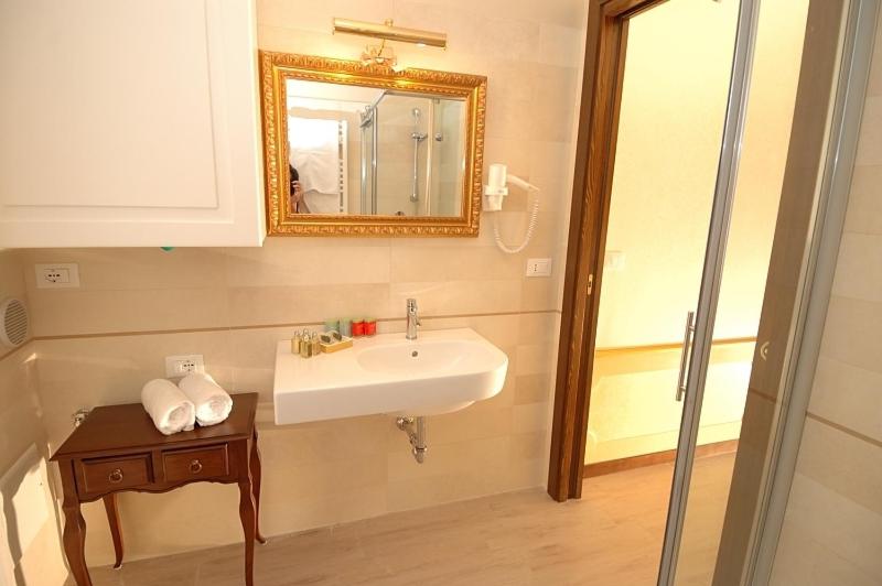 One-Bedroom Apartment (4 Adults) image 3