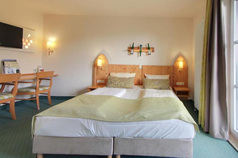 Deluxe Single Room with Balcony image 1