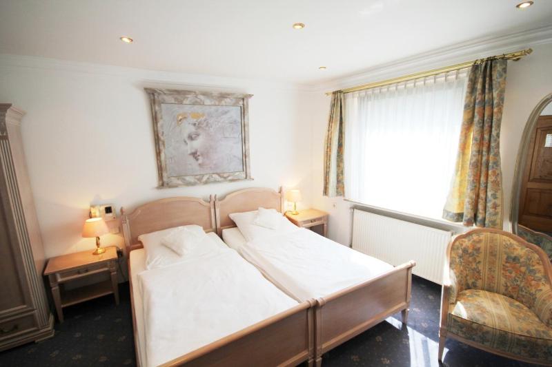 Two-Bedroom Apartment (4 Adults) - Main Building image 1