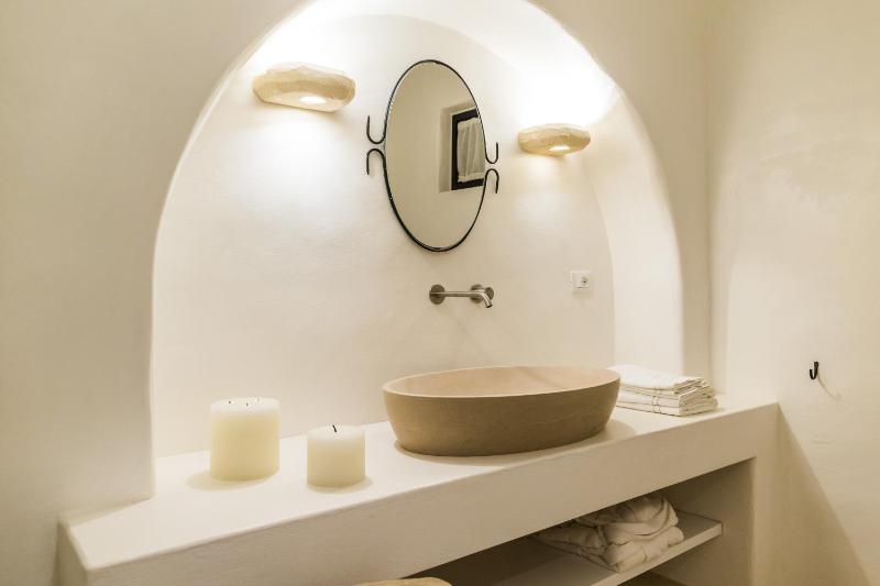 Superior Double Room (3 Adult) image 3
