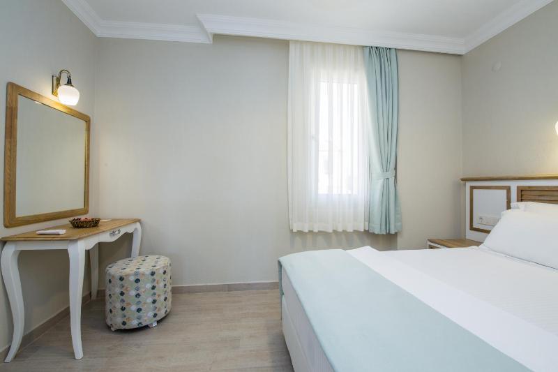 One-Bedroom Apartment image 1
