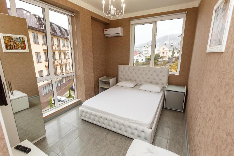 King Suite image 2