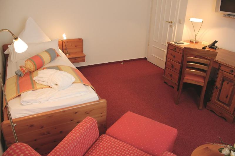 Single Room image 2