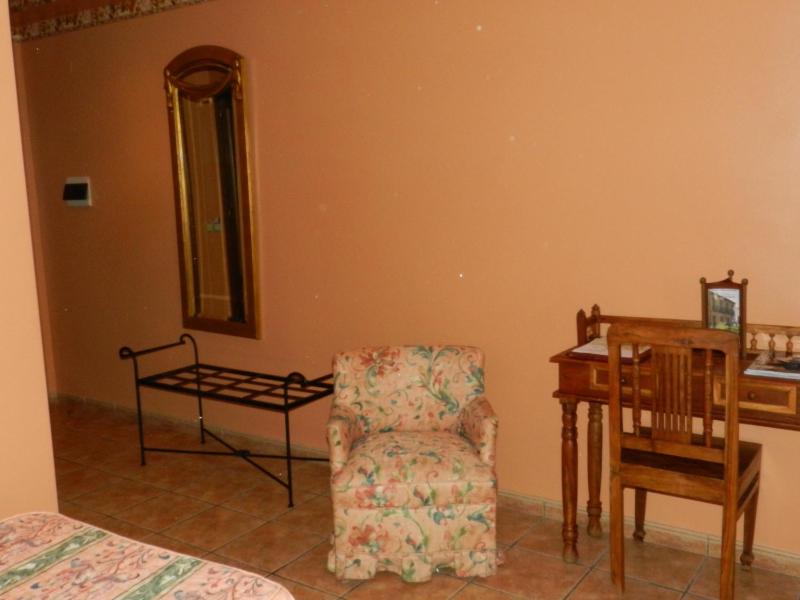 Double or Twin Room image 3