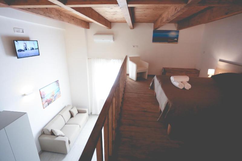 IL VIAGGIATORE VIA INDIPENDENZA B&B - image 15