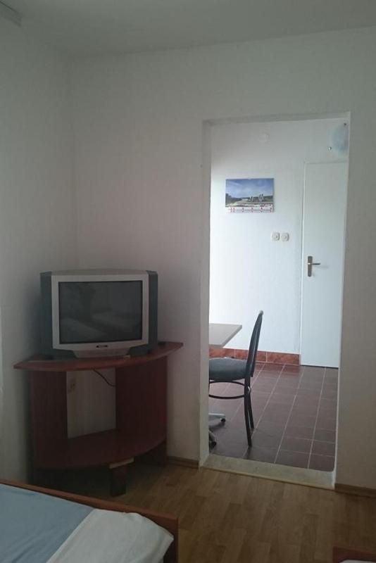Studio with Terrace image 3