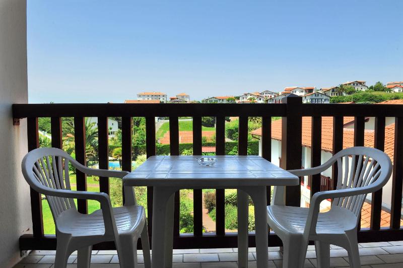 Studio with Balcony image 1