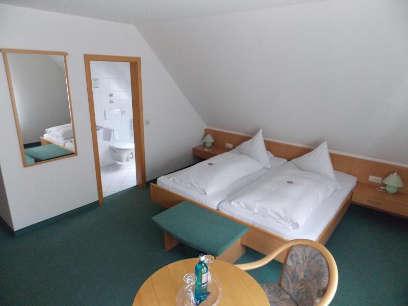 Double Room / Twin Room image 1