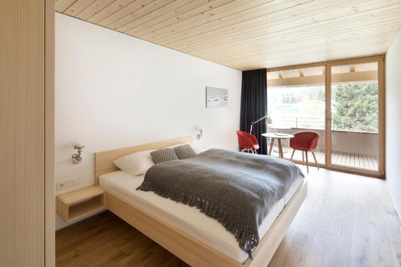 Double Room with Balcony image 3