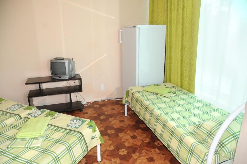 Triple Room with Shared Bathroom image 2