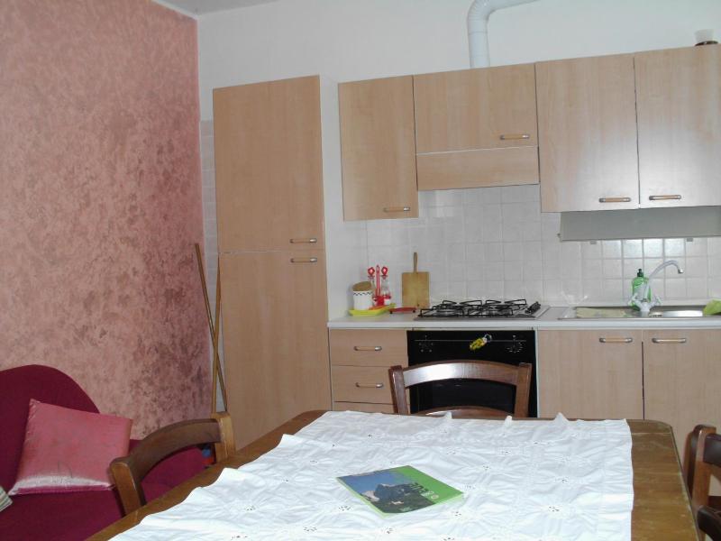 One-Bedroom Apartment image 1