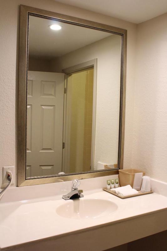Double Room - Non-Smoking  image 2