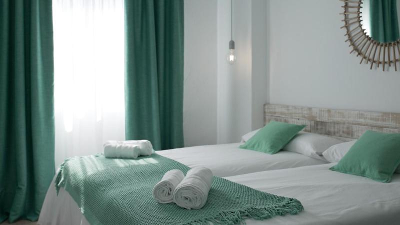 One-Bedroom Apartment image 4