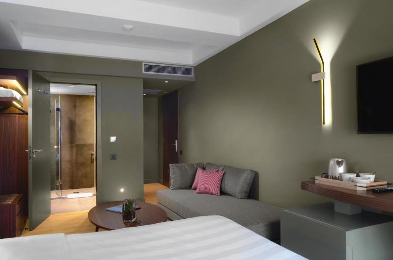 Classic Twin/ Double Room image 4