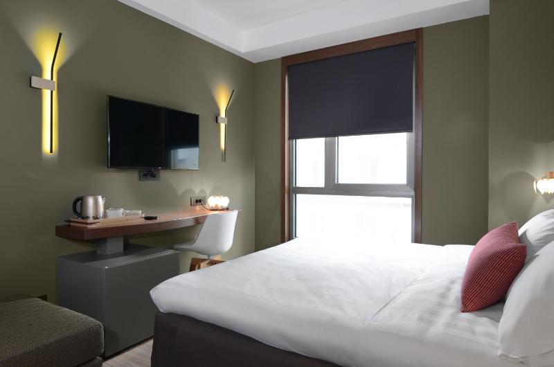 Classic Twin/ Double Room image 2