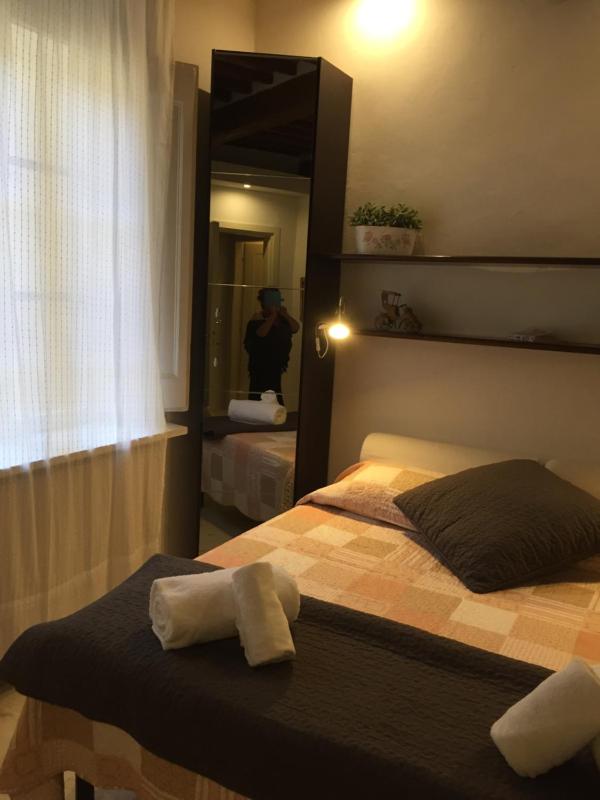 Studio Apartment image 2
