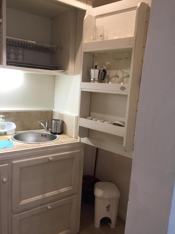 One-Bedroom Apartment image 4