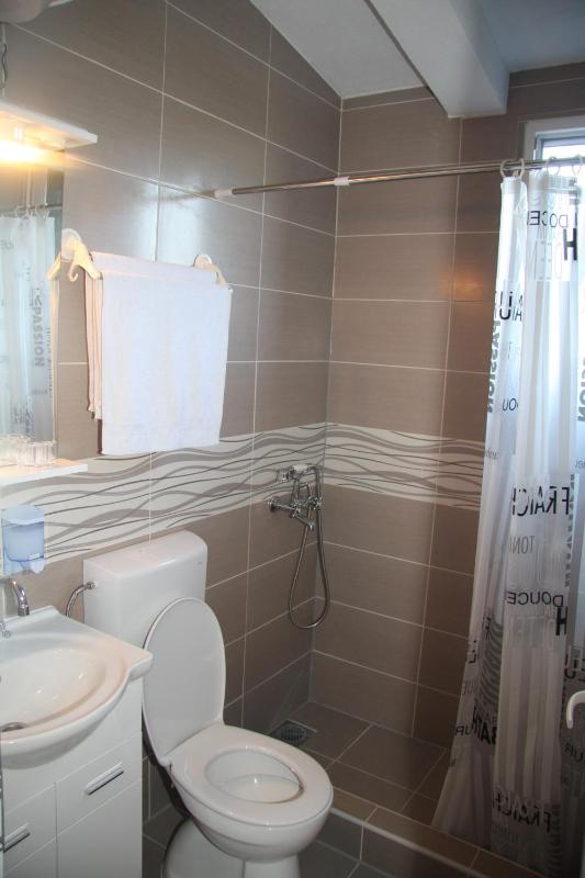 Double Room with Private Bathroom image 1