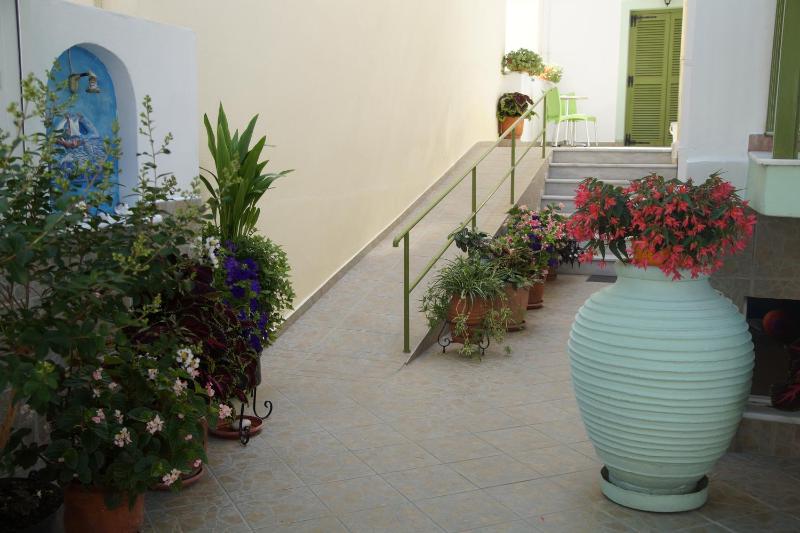 Maria & Kyros House - image 48
