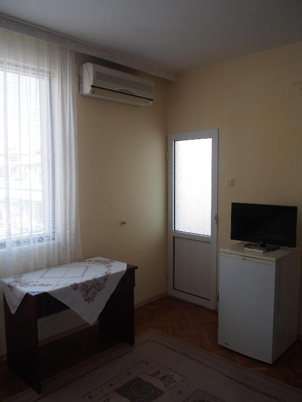Keni Guest House - image 9