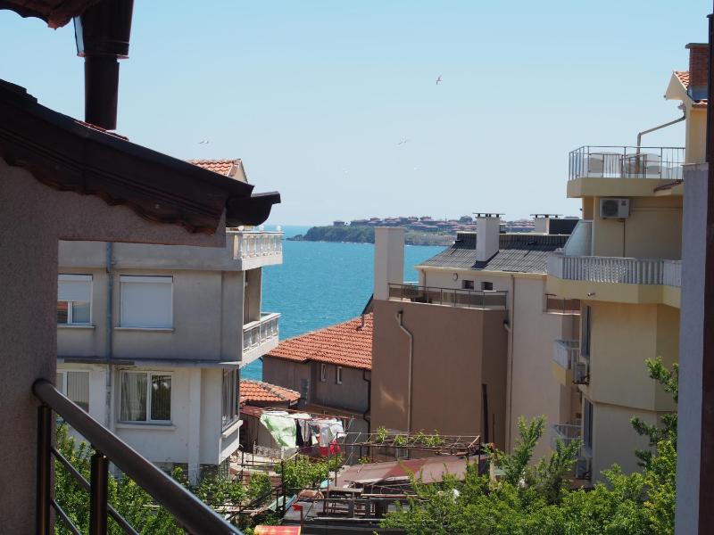 Keni Guest House - image 25