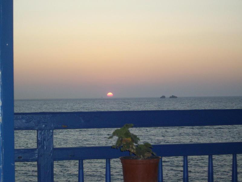 Triple Room with Sea View image 3