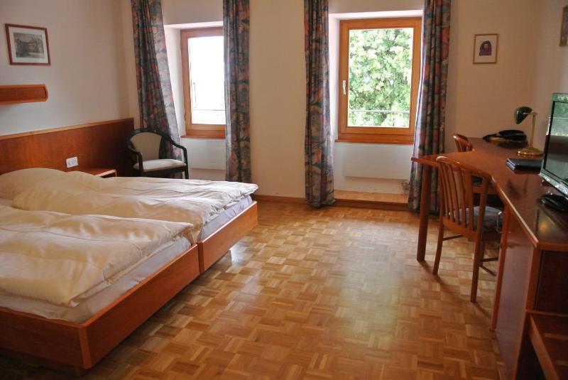 Double or Twin Room image 2