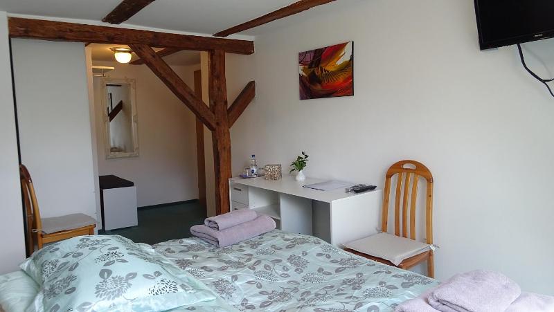 Double or Twin Room image 2