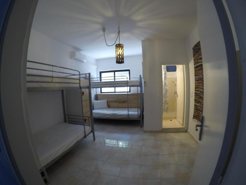 Bed in 4-Bed Mixed Dormitory Room image 2