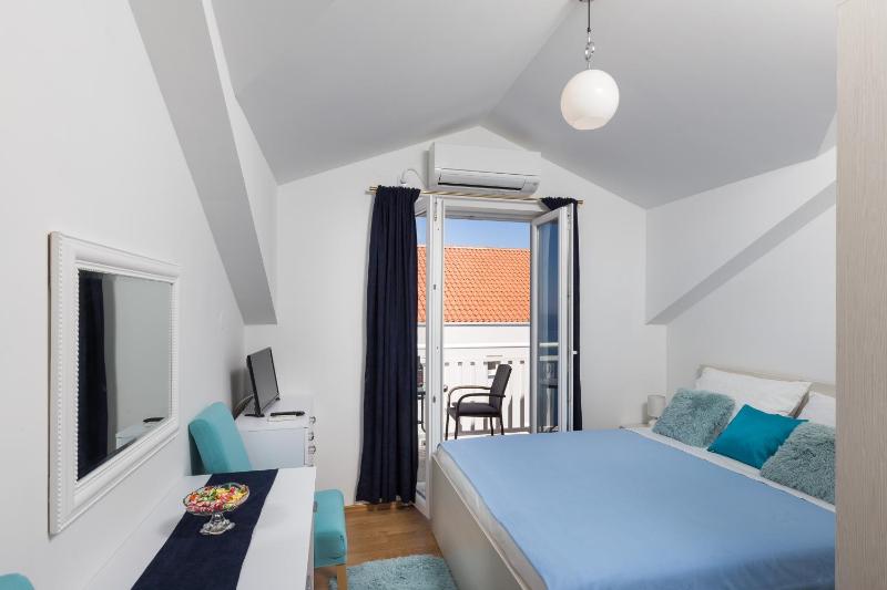 Studio Apartment with Balcony and Sea View 2 image 4