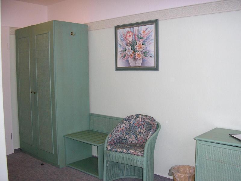Double Room image 4