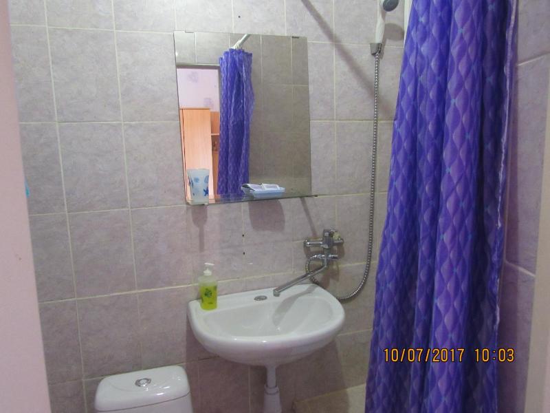 Twin Room with Shower image 1