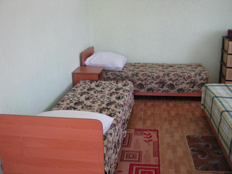 Quadruple Room with Shower image 2