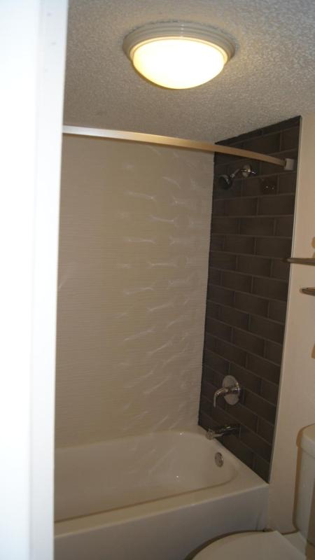 King Room - Non-Smoking image 3
